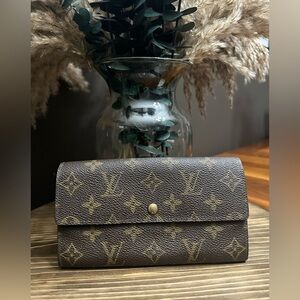 Louis Vuitton Sarah Wallet